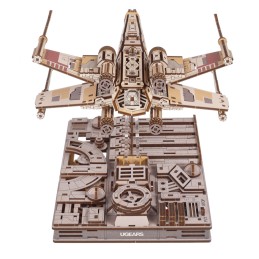 X-WING STARFIGHTER  ES 1/55...